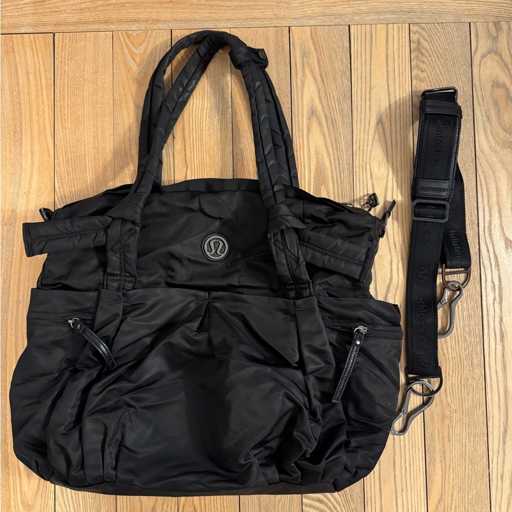 Lululemon gym travel bag